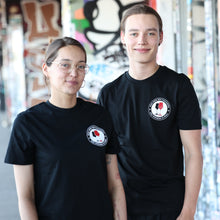 Lade das Bild in den Galerie-Viewer, KEIN WEIN DEN FASCHISTEN "Antifa" schwarz T-Shirt (unisex)