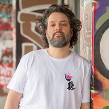 Lade das Bild in den Galerie-Viewer, KEIN WEIN DEN FASCHISTEN "Molitor" T-Shirt (unisex)