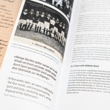 Lade das Bild in den Galerie-Viewer, "Fußball. Flucht. Exil." Der Katalog zur Ausstellung