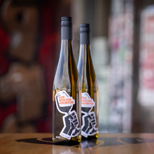 Lade das Bild in den Galerie-Viewer, KEIN WEIN DEN FASCHISTEN: Ltd. Edition No 3 | Silvaner | Molitor