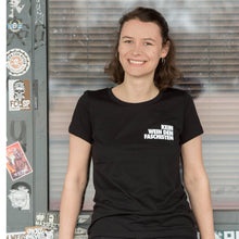 Lade das Bild in den Galerie-Viewer, KEIN WEIN DEN FASCHISTEN T-Shirt (tailliert)