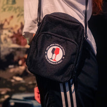 Lade das Bild in den Galerie-Viewer, KEIN WEIN DEN FASCHISTEN "Antifa" Pusher Bag
