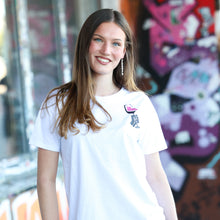 Lade das Bild in den Galerie-Viewer, KEIN WEIN DEN FASCHISTEN "Molitor" T-Shirt (unisex)
