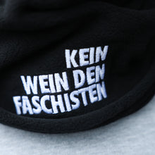 Lade das Bild in den Galerie-Viewer, KEIN WEIN DEN FASCHISTEN Schlauchschal

