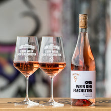 Lade das Bild in den Galerie-Viewer, Eine Flasche &quot;Kein Wein den Faschisten&quot; Côte du Rhône Rosé von Domaine Boisson 
