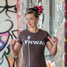 Lade das Bild in den Galerie-Viewer, YNWA! T-Shirt (tailliert)
