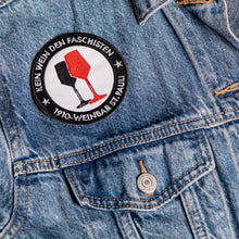 Lade das Bild in den Galerie-Viewer, KEIN WEIN DEN FASCHISTEN &quot;Antifa&quot; Aufnäher
