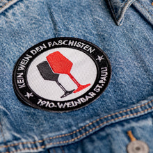 Lade das Bild in den Galerie-Viewer, KEIN WEIN DEN FASCHISTEN &quot;Antifa&quot; Aufnäher
