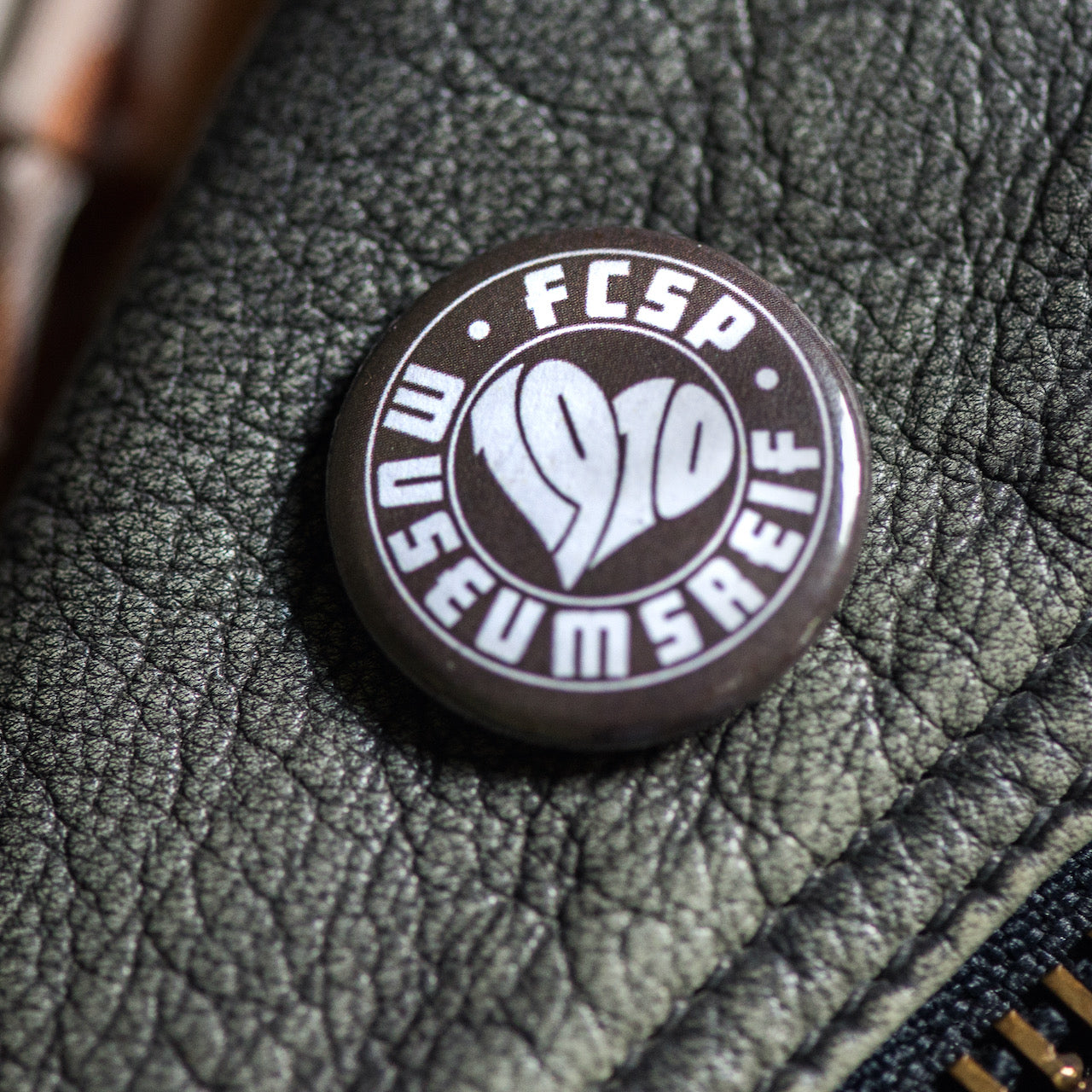 Button 